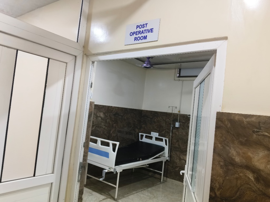 Post Operative Room Life Care Hospital Robertsganj Sonbhadra